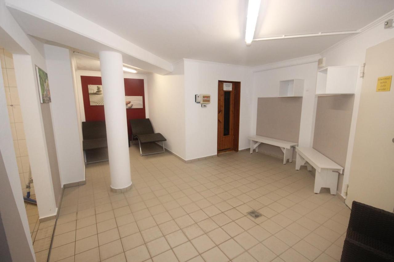 Residenz Rosengrund Mit Schwimmbad Und Sauna 比苏姆 外观 照片