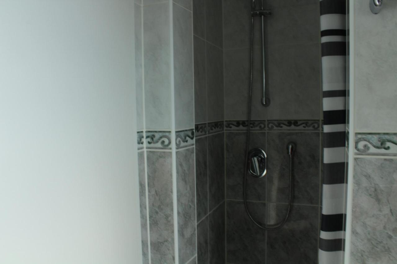 Residenz Rosengrund Mit Schwimmbad Und Sauna 比苏姆 外观 照片